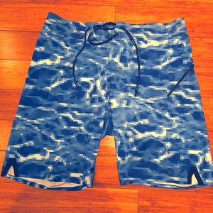 Current State board short 9"